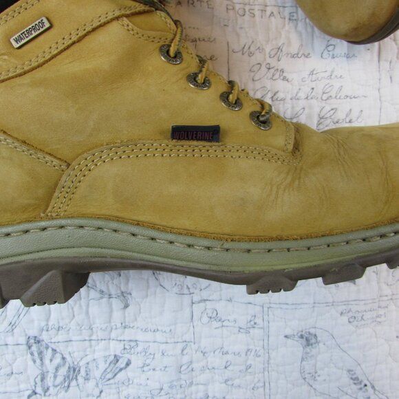 MENS WOLVERINE LEATHER BOOTS- 6\